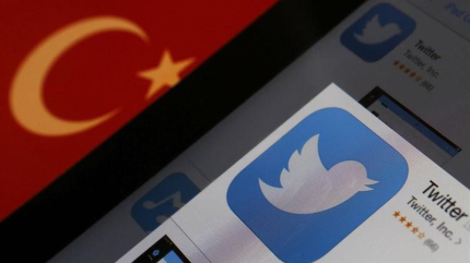 Turquía bloquea Twitter, Facebook y YouTube
