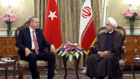 Rohani: Irán y Turquía piden el fin inmediato de la ofensiva a Yemen