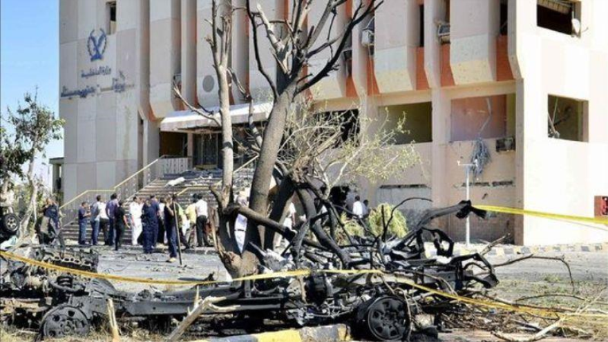 Escenario de la explosión de un artefacto en la península del Sinaí, noreste de Egipto