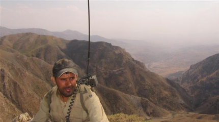 Terroristas matan a dos oficiales del CGRI en frontera de Paquistán