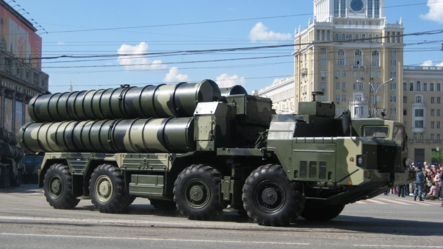Sistema de misiles antiaéreos S-300 ruso