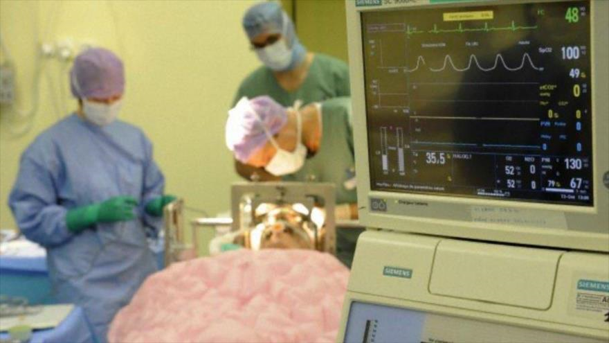 La estimulación intracraneal podría reducir la evolución del mal de Parkinson en personas que padecen esta enfermedad