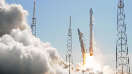 El cohete de SpaceX queda destruido al aterrizar en una plataforma