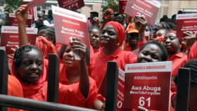 Escolares nigerianas exigen liberación de niñas secuestradas por Boko Haram