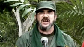 FARC insta a Bogotá a firmar una tregua bilateral