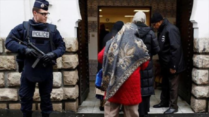 Actos islamófobos en Francia aumentan 500% tras ataque contra Charlie Hebdo