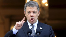 Santos exige a FARC poner “plazos” al proceso de paz