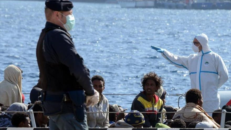 Inmigrantes llegando al puerto de Messina, en Italia, en los últimos días