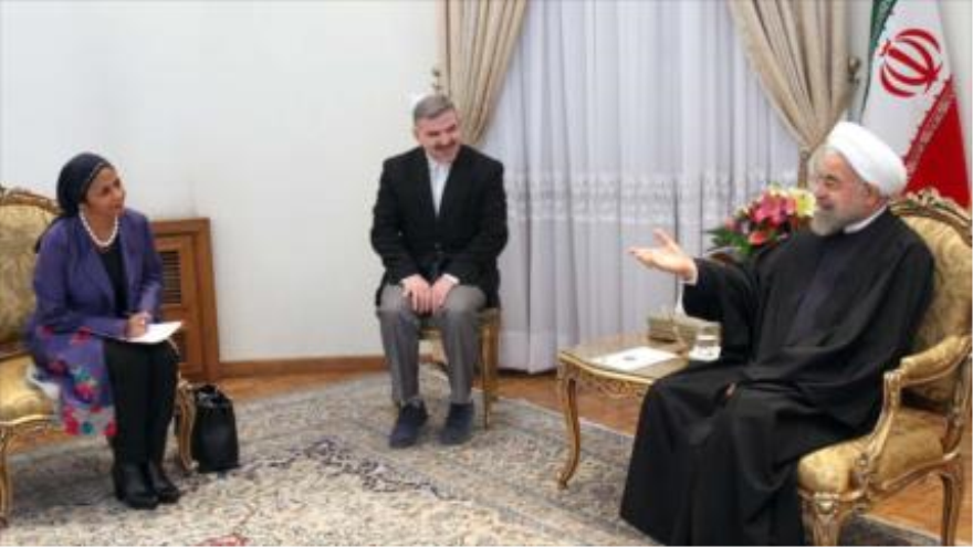 Presidente iraní, Hasan Rohani en un encuentro con la canciller venezolana, Delcy Rodriguez, en Teherán, capital de Irán. 20 de abril de 2015