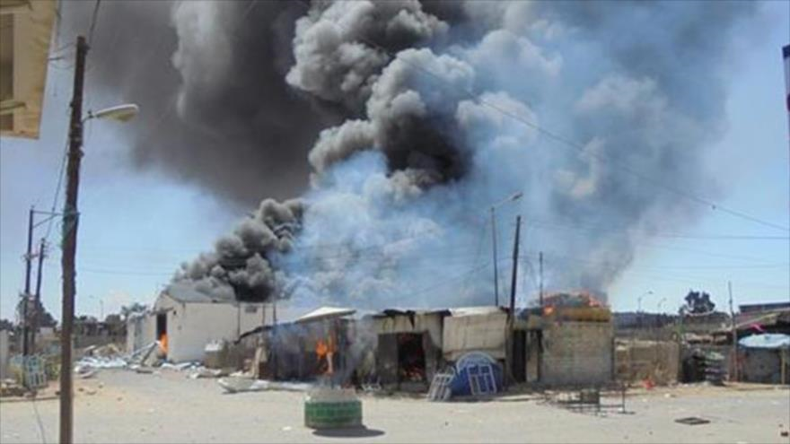 Una instalación de almacenamiento, situada en Saná, capital yemení, que fue golpeada por un ataque aéreo saudí