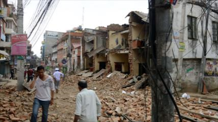Seísmo de 7,9 grados de magnitud en la escala de Richter hace temblar la capital de Nepal