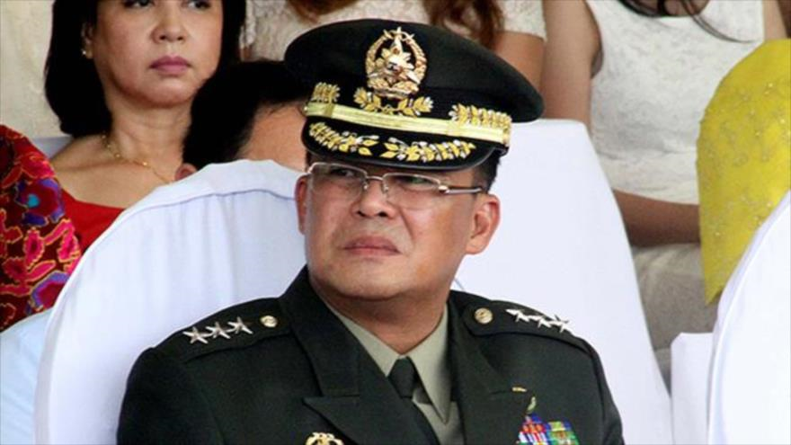 El jefe del Estado Mayor del las fuerzas armadas filipinas, el General Gregorio Catapang