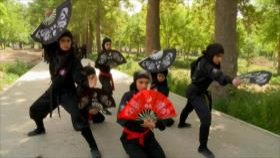 Irán - 1. Las mujeres ninja en Irán 2. Cicloturistas hongkoneses 3. Aspectos de Irán: Plaza y Mezquita de Gany Ali Jan 