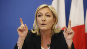 La ‘dictadura del euro desprecia a los griegos’, dice Marine Le Pen