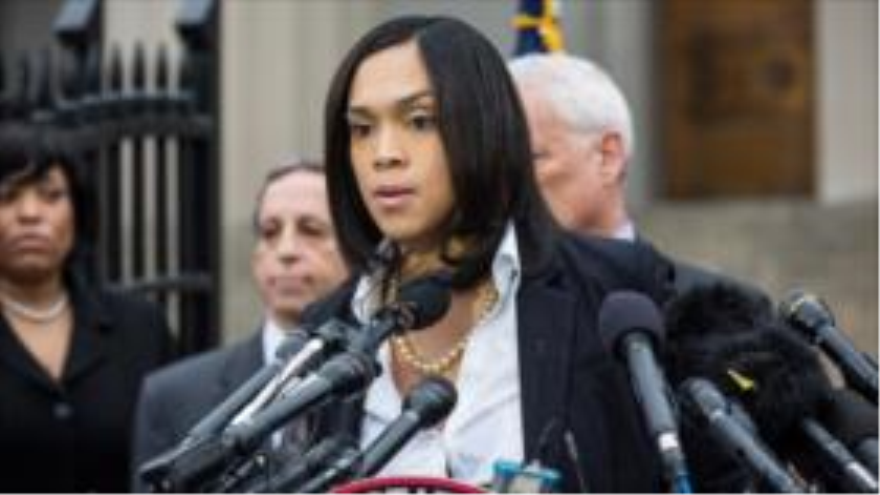 Mosby ofrece conferencia de prensa en Baltimore. 1 de mayo de 2015