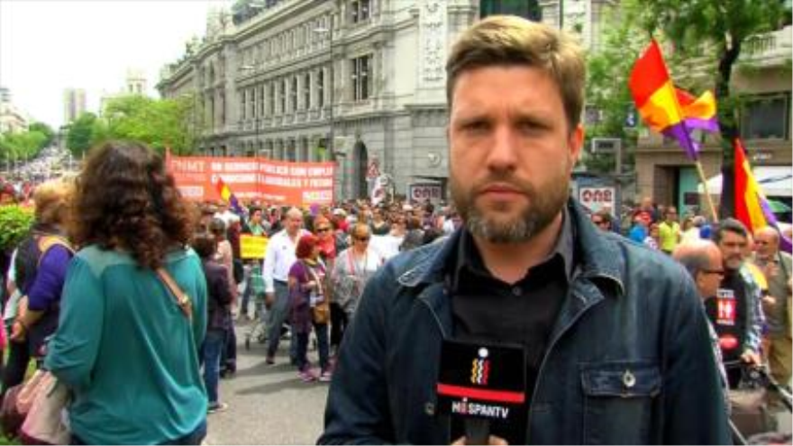 Miles de personas en España marchan contra precariedad laboral