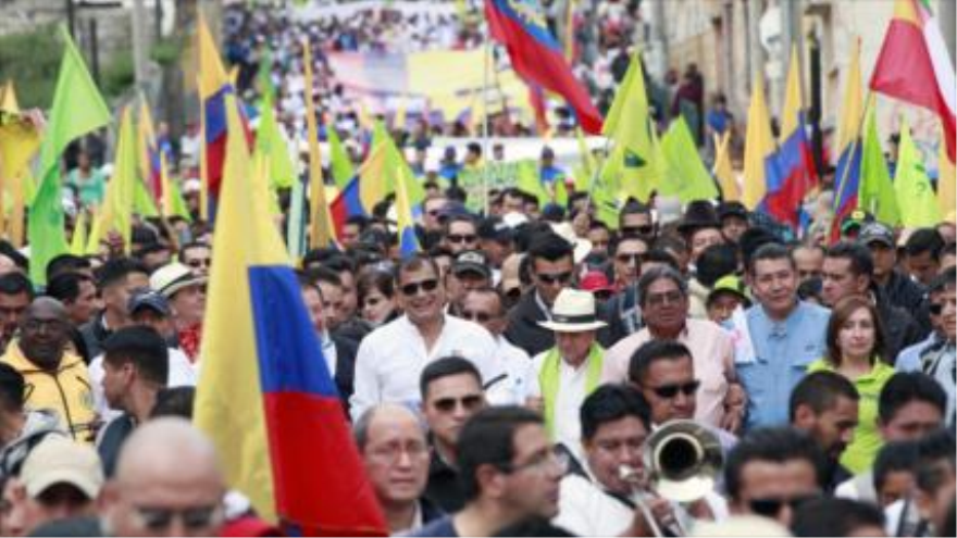Presidente de Ecuador, Rafael Correa, participa en la marcha por el Día del Trabajo. 1 de mayo de 2015