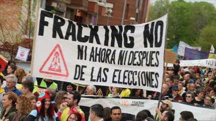 Miles de manifestantes rechazan fracking en norte de España