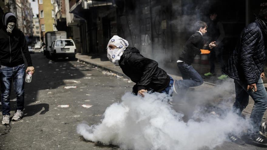 Marcha del Día Internacional del Trabajador en Estambul, Turquía.