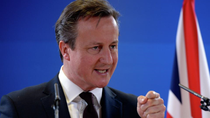 Cameron confirma en el cargo a ministros de Economía, Interior, Exteriores y de Defensa