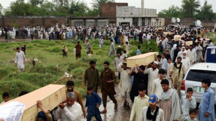 Mueren 47 personas por choques tribales en Paquistán