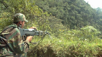 Choques entre el Ejército colombiano y las FARC dejan un militar muerto y otro herido
