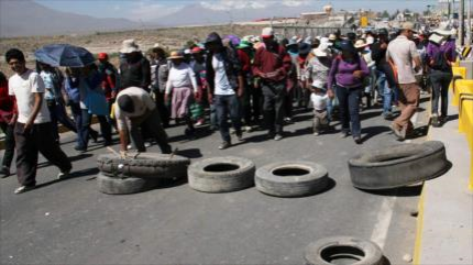 14 heridos en segundo día de protesta contra proyecto minero en Perú