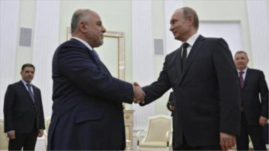 El premir iraquí, Haidar al-Abadi (izda) durante su reunión con el presidente ruso, Vladimir Putin, Moscú (Rusia), 21 de mayo de 2015