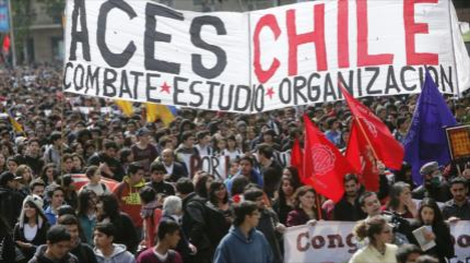 Profesores chilenos protestan contra nuevo estatuto docente de Gobierno