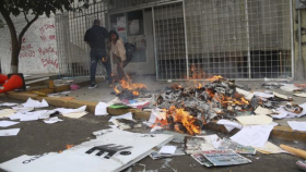 Policía mexicana reprime protesta de maestros 