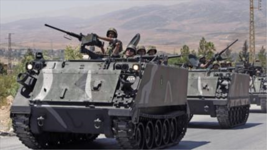 Varios tanques del Ejército libanés.
