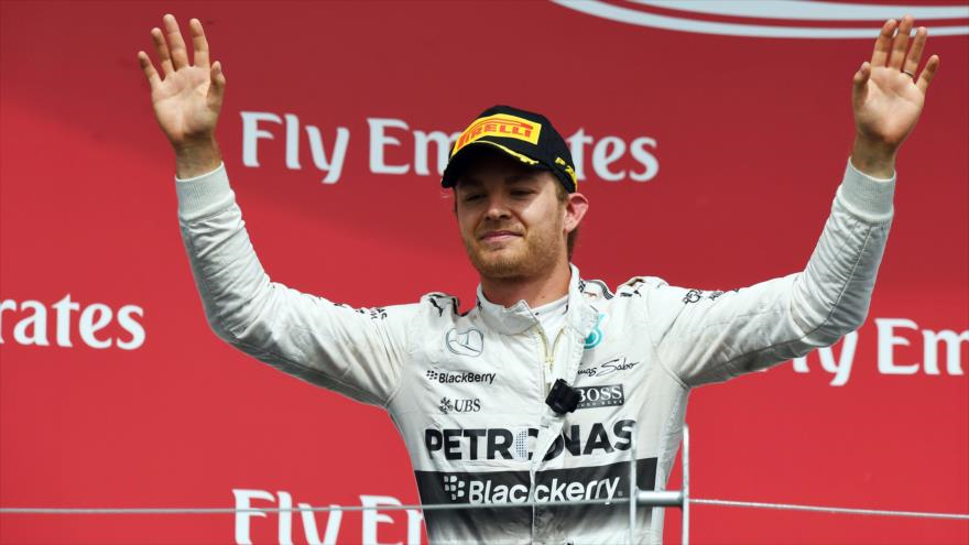 El británico Lewis Hamilton (Mercedes) celebra su triunfo tras ganar el Gran Premio de Canadá. 7 de junio de 2015