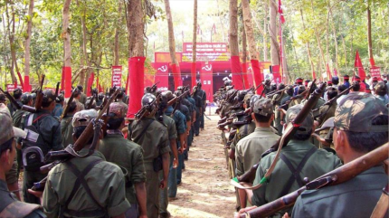 Policía india mata a 12 maoístas