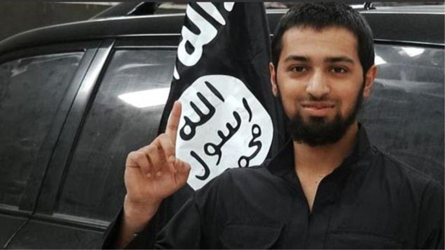 Talha Asmal, alias Abu Yusuf al-Britani, un adolescente británico de 17 años de edad, que perpetró un atentado suicida en Baiji, centro de Irak.