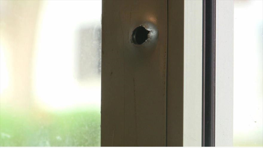 Agujero dejado por un disparo contra una iglesia afroamericana de Memphis (Tennesse, en el sureste de Estados Unidos), 18 de junio de 2015.