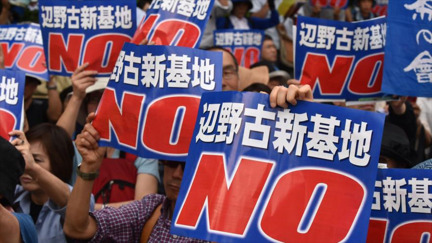 Japoneses dicen No a la presencia militar estadounidense en su territorio.