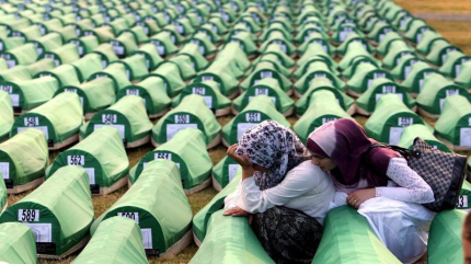 Holanda se disculpa por su papel en masacre de musulmanes en Srebrenica