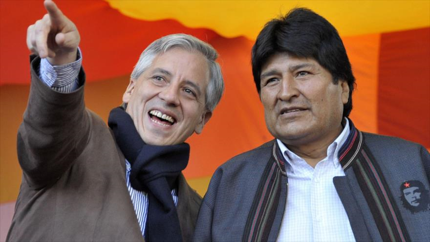 El presidente boliviano, Evo Morales (dcha) y su vicepresidente, Álvaro García Linera (izda).