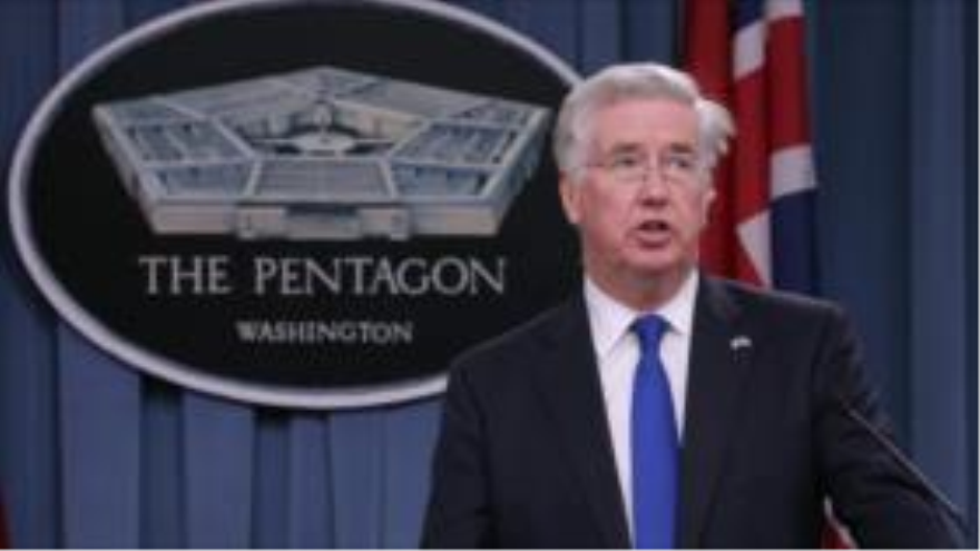 El ministro británico de Defensa, Michael Fallon.