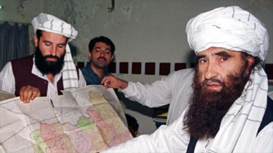 Jalaluddin Haqqani (dcha), jefe de la red terrorista Haqqani en Paquistán