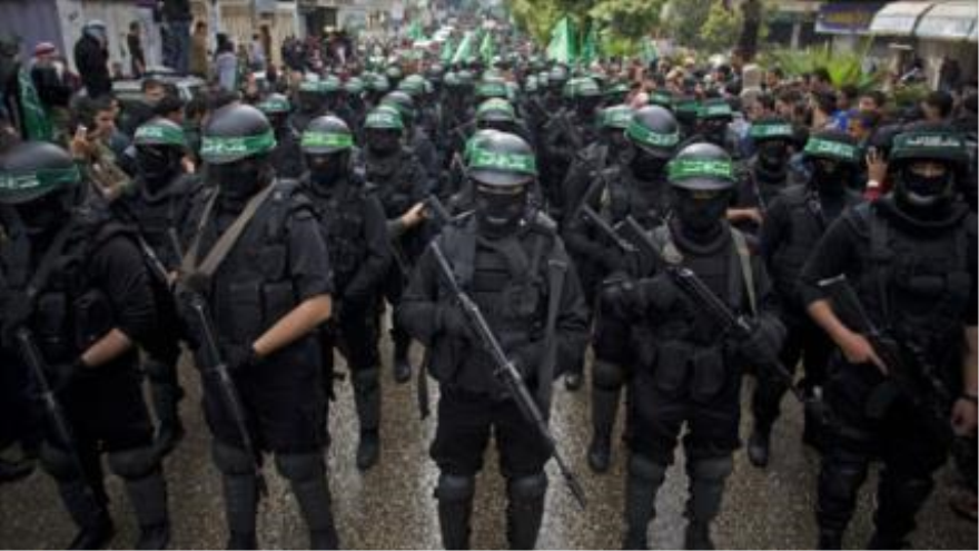 Combatientes del Movimiento de Resistencia Islámica Palestina (HAMAS)