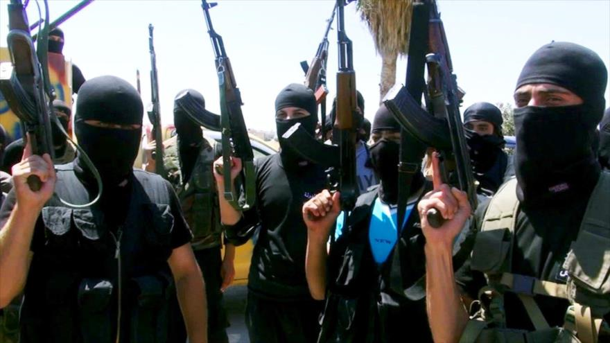 Integrantes del grupo terrorista EIIL (Daesh, en árabe) en Siria