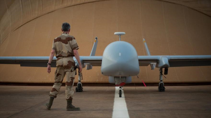 Dron estadounidense en la base aérea de Francia en Níger.