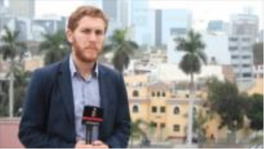 Fiscalía peruana acusa a Luis Castañeda de ganar doble sueldo y pide 4 años de prisión