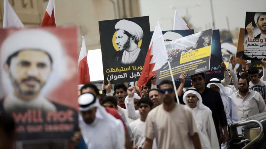 Bareiníes marchan en demanda de la liberación de su líder, el sheij Ali Salman