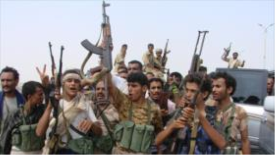 Combatientes del movimiento popular yemení Ansarolá
