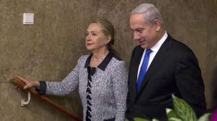 Clinton promete a los donantes ser mejor para Israel que Obama