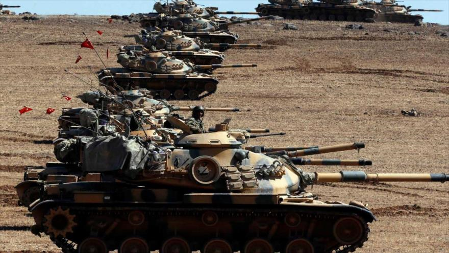 Tanques del Ejército turco en las fronteras con Siria