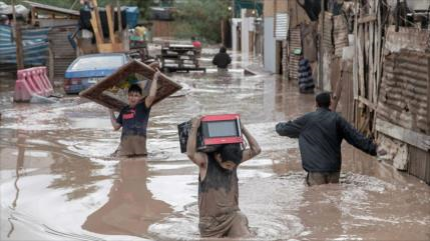 Unos 170 mil hogares quedan sin luz por tempestad en Chile