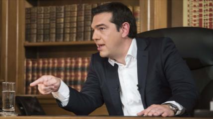 Tsipras se ve obligado a cumplir un acuerdo en el que "no cree"